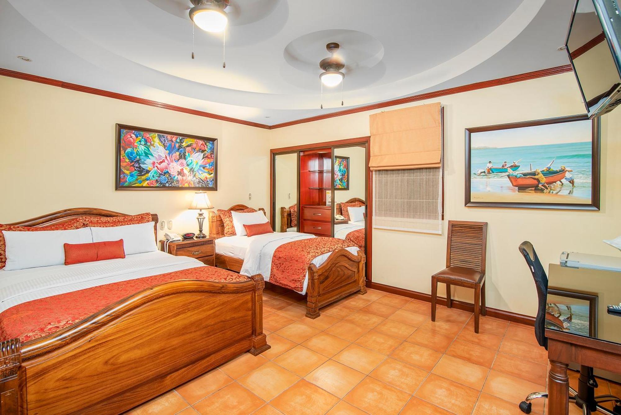 Casa Roland Hotel 4*